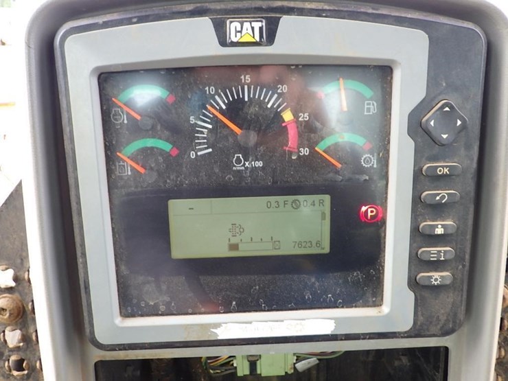 2011-caterpillar-d7e-image-43