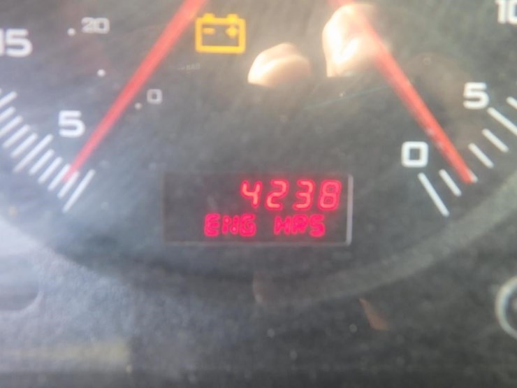 2014-caterpillar-ct660-image-54