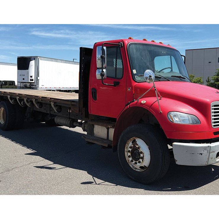 2015 FREIGHTLINER M2 106