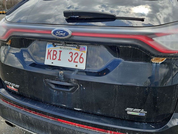 2017-ford-edge-sel-image-37