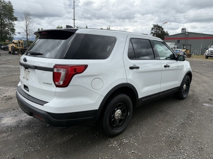 2018-ford-explorer-image-4