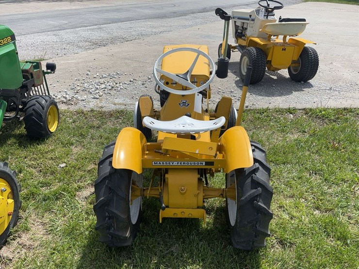 massey-ferguson-executive-image-4