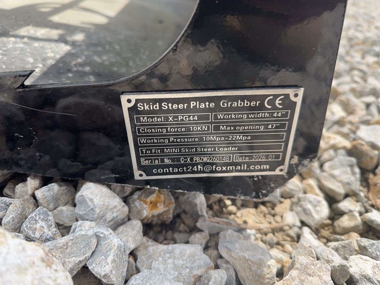 2026-giyi-mini-skid-steer-scrap-grapple-bucket-image-7