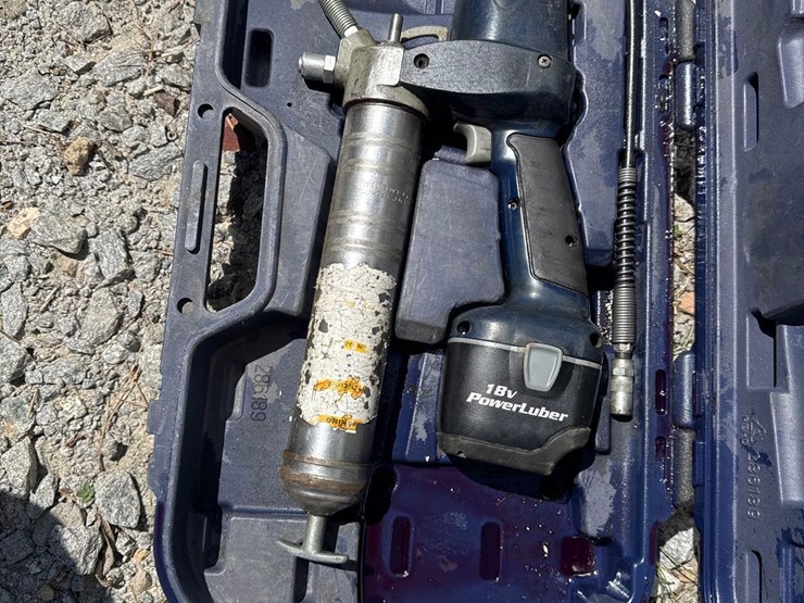 battery-powered-grease-gun-image-1