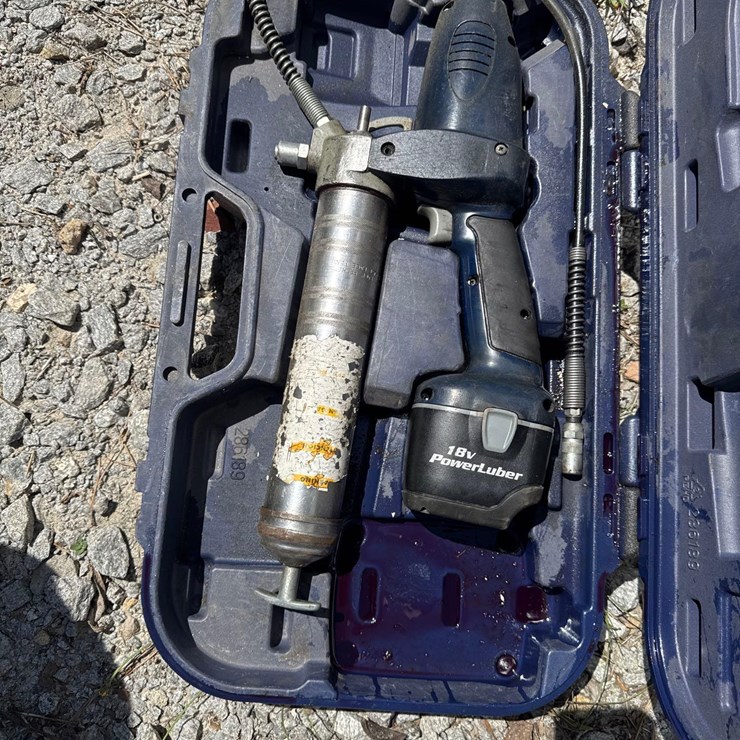 BATTERY POWERED GREASE GUN
