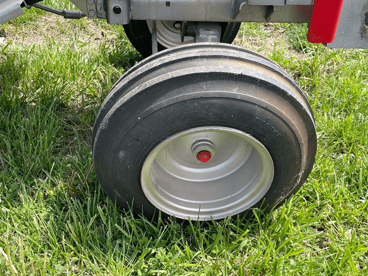 1976-massey-ferguson-10-image-31