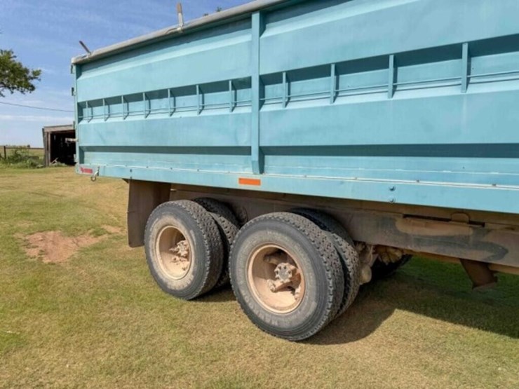 1974-international-durastar-4200-image-6
