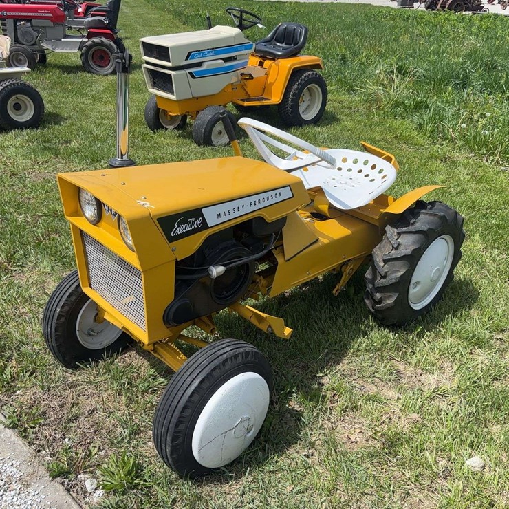 Massey-Ferguson Executive