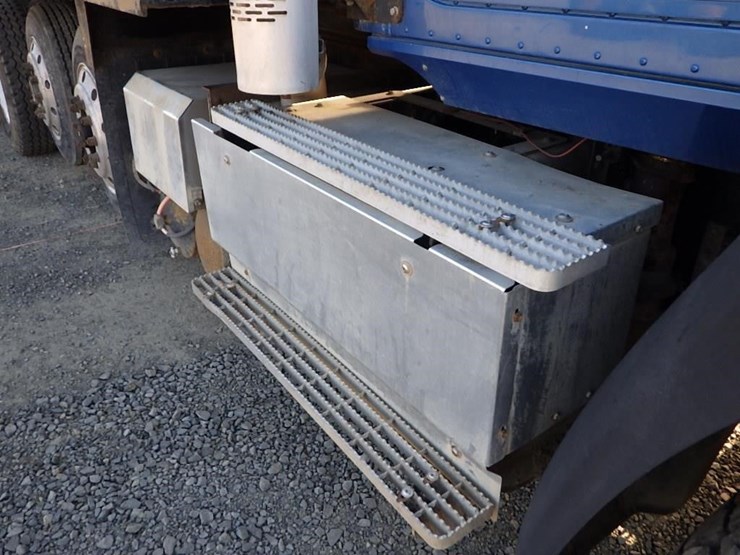2014-caterpillar-ct660-image-14