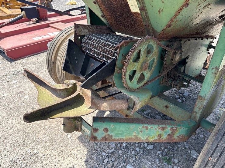 john-deere-301-image-6