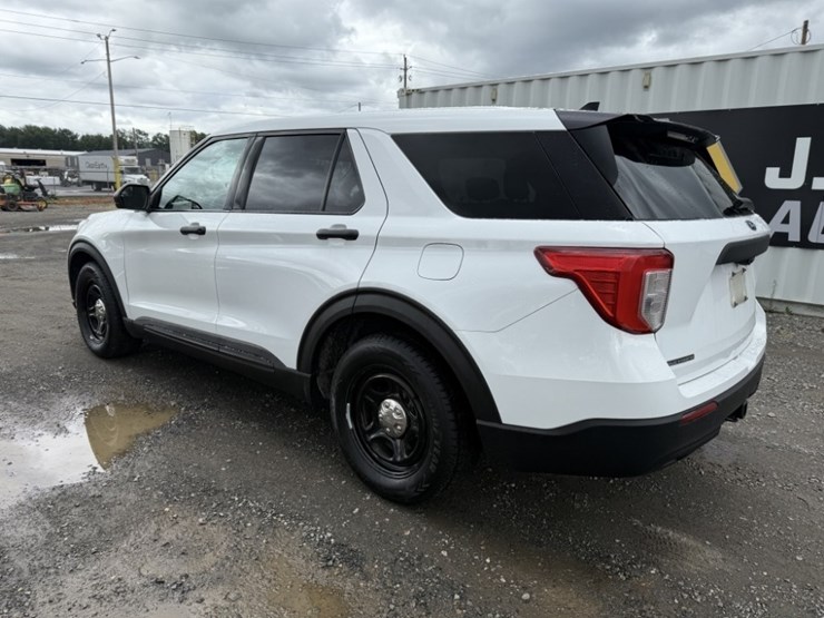 2020-ford-explorer-image-6