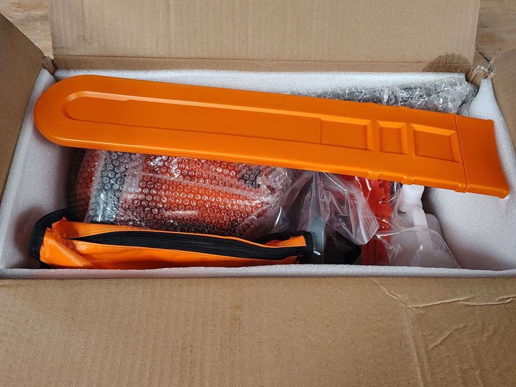 neotec-ncs5800-gas-chainsaw-kit-–-25:1-fuel-mix-–-20"-&-18"-bars-(unassembled)-(new/unused)-image-22