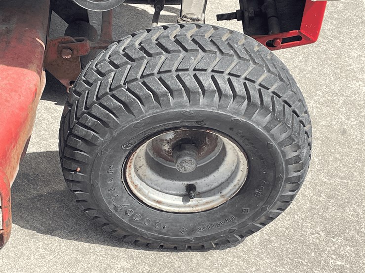 1974-massey-ferguson-8-image-33