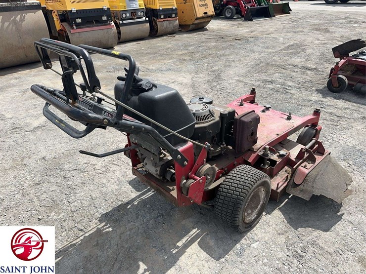 toro-proline-30317-commercial-walk-behind-mower-image-5