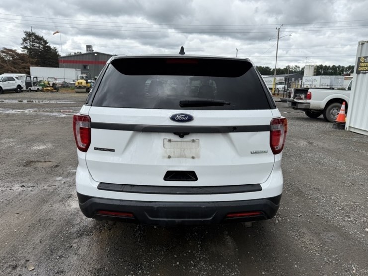 2018-ford-explorer-image-5