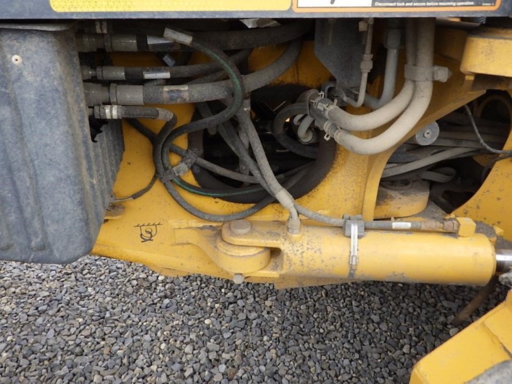 2016-deere-772gp-image-22