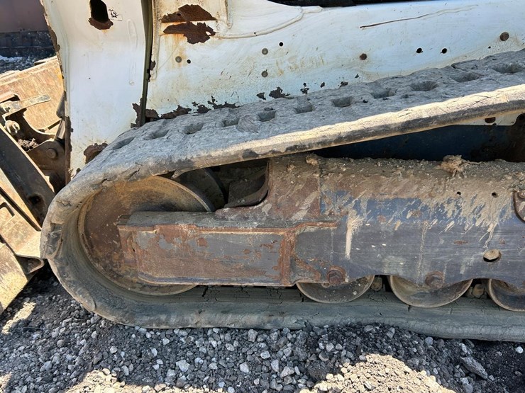 2021-bobcat-t595-image-17