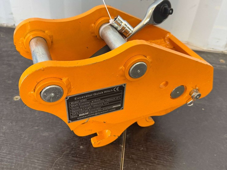 1.5-3-ton-excavator-quick-hitch-(new/unused)-image-1