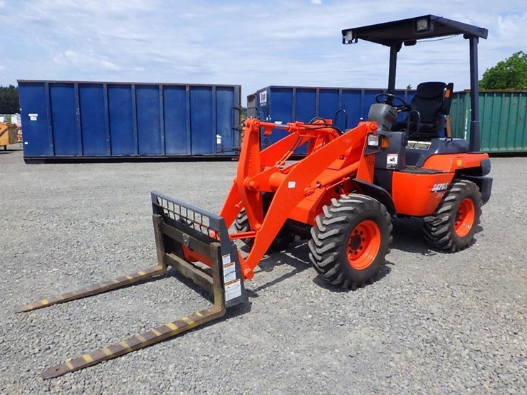 kubota-r420st-wheel-loader-image-1