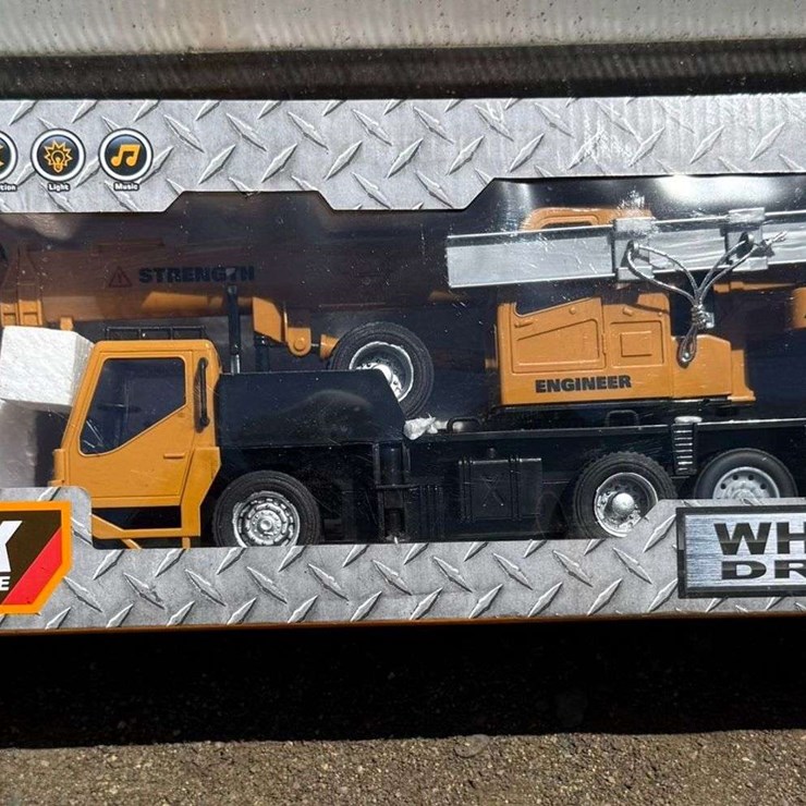 Crane Truck Simulation RC (New/Unused)