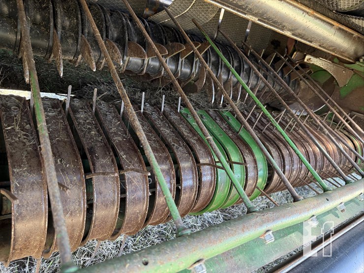 john-deere-568-image-13