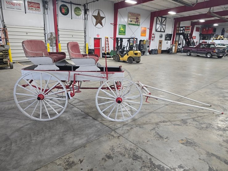 #415-•-antique-horse-drawn-wagon-image-9