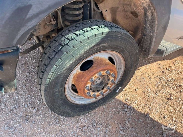 2012-ford-f550-image-14