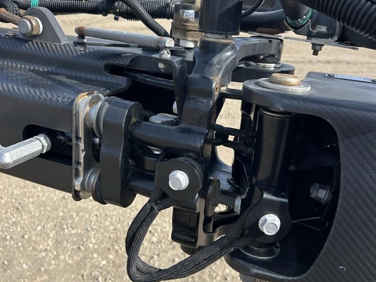 2020-john-deere-r4045-image-74