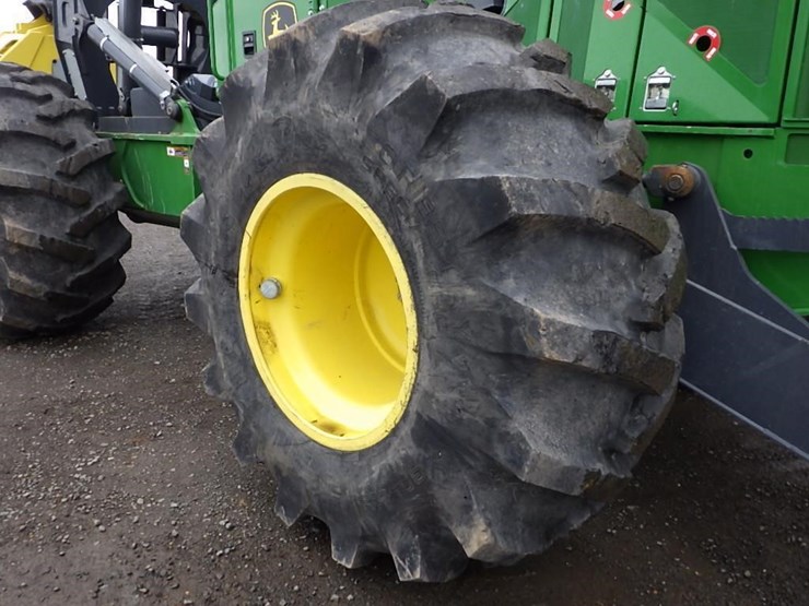 2022-deere-648l-image-29