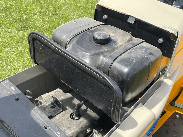 1975-international-cub-image-37