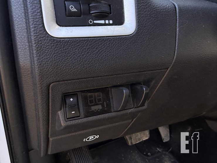 2011-ram-2500-big-horn-image-37