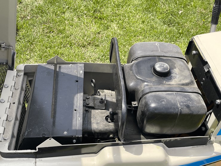 1975-international-cub-image-38