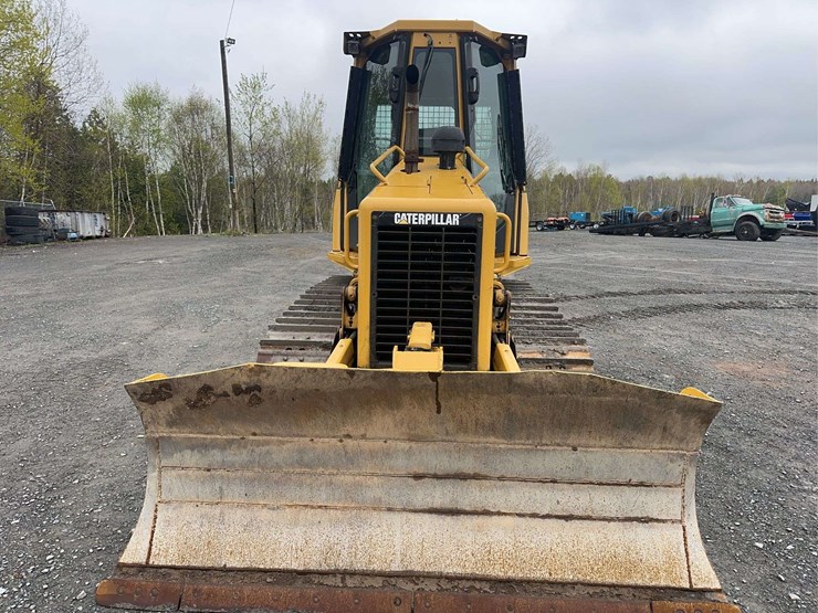 2006-caterpillar-d3g-xl-image-2