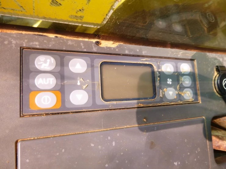 2019-caterpillar-335f-lcr-image-17