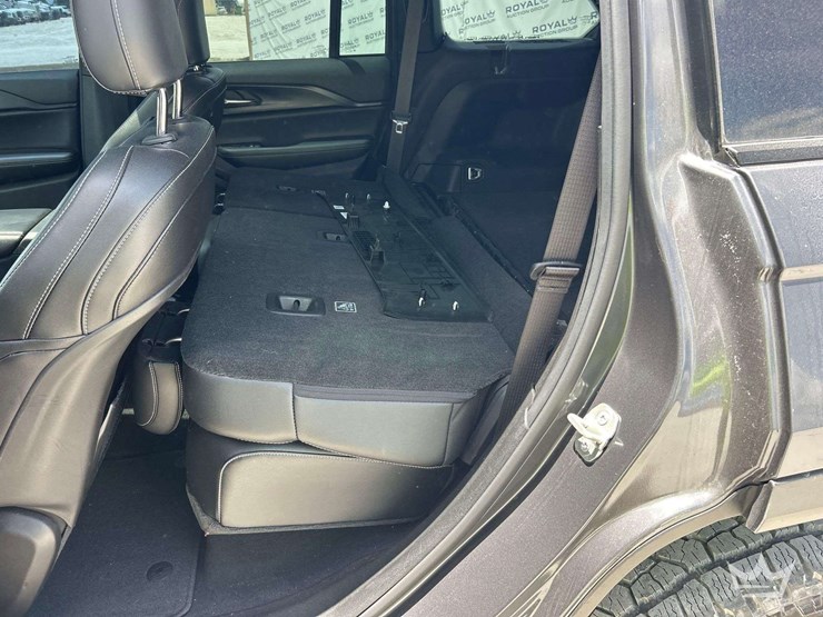 2023-jeep-grand-cherokee-image-18