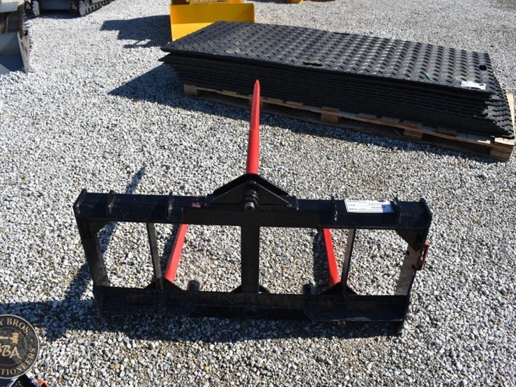 bale-spear-skid-steer-attachment-44965-image-1