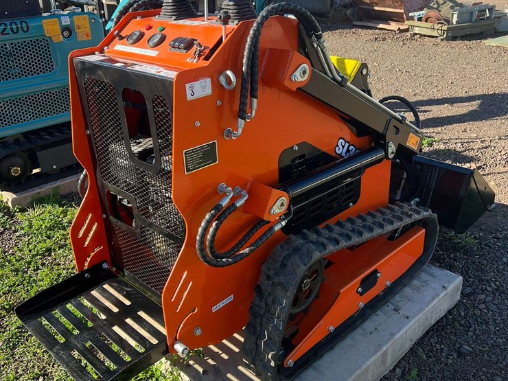 2026-sdlool-sl36c-mini-skid-steer-loader-(new/unused)-includes-bucket-and-accepts-multiple…-image-5