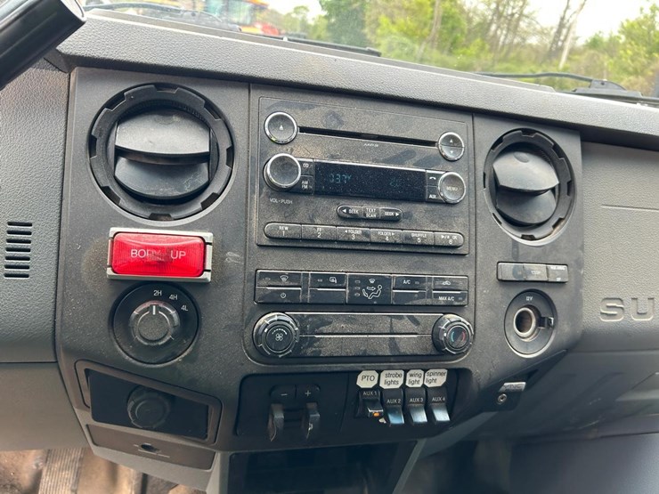 ford-f550-image-23