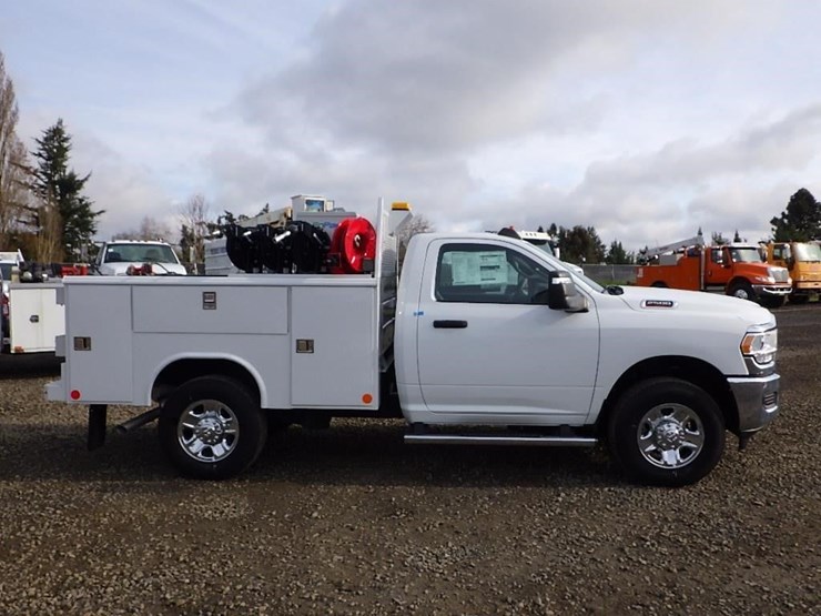 2024-dodge-ram-2500-image-4