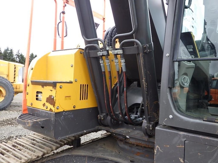 2018-volvo-ecr235el-image-13