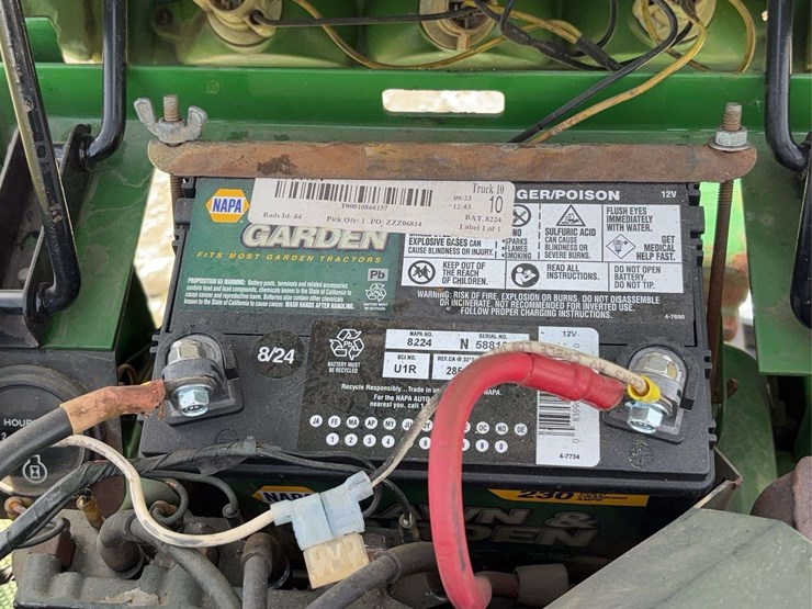 john-deere-322-image-42