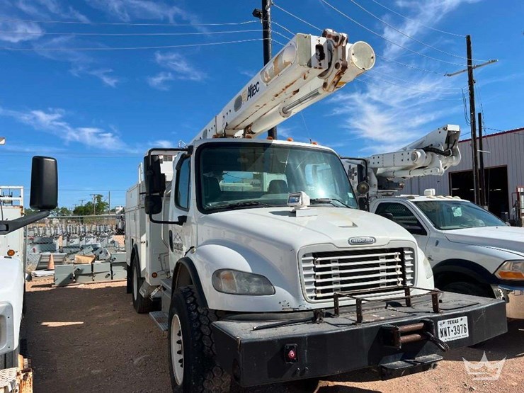 freightliner-m2-106-image-3