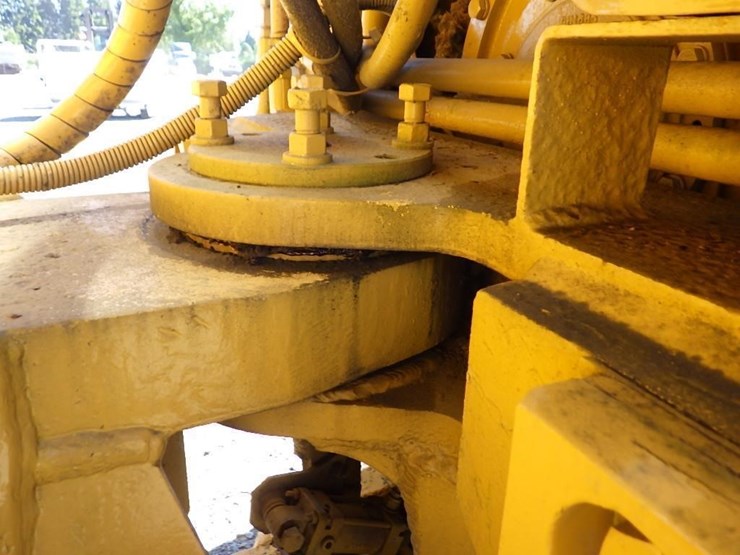 1985-caterpillar-d25c-image-23