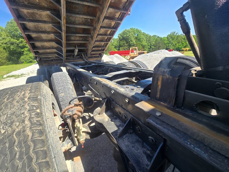 #24354-•-2002-mack-cv513-granite-dumptruck-image-37