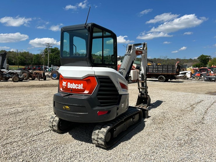 2023-bobcat-e32i-image-4