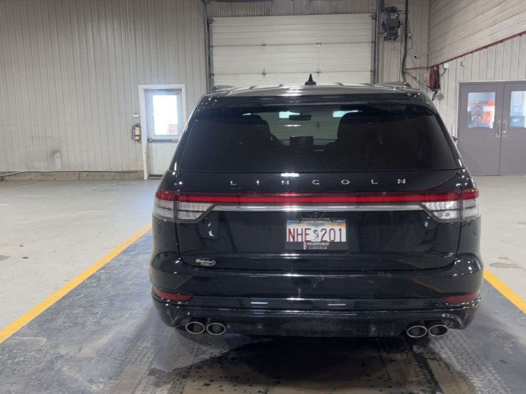 2023-lincoln-aviator-image-4