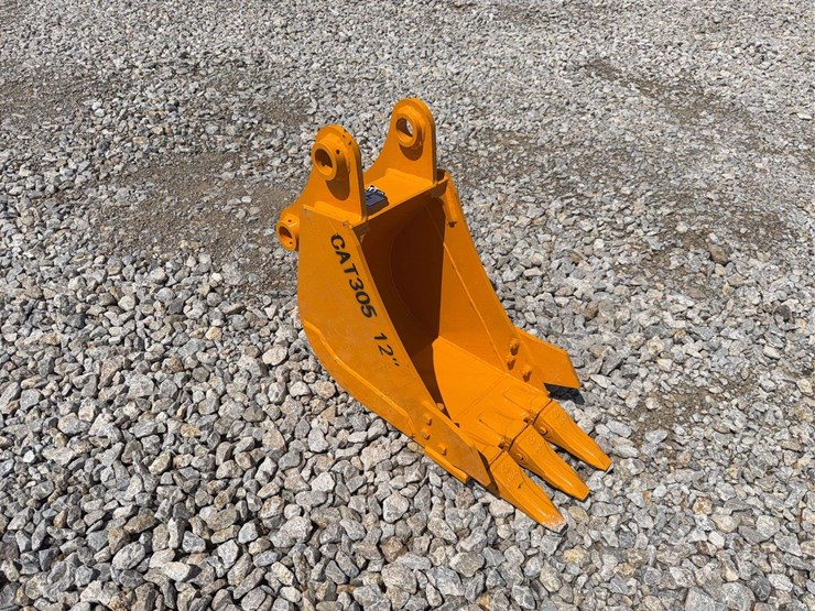 2026-giyi-12"-excavator-bucket-image-2