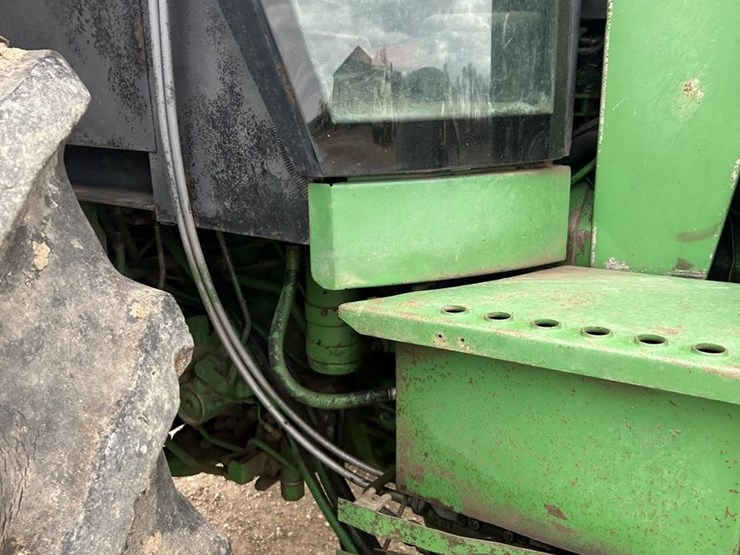 john-deere-4455-image-33
