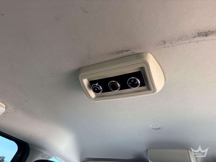 2017-dodge-grand-caravan-image-30