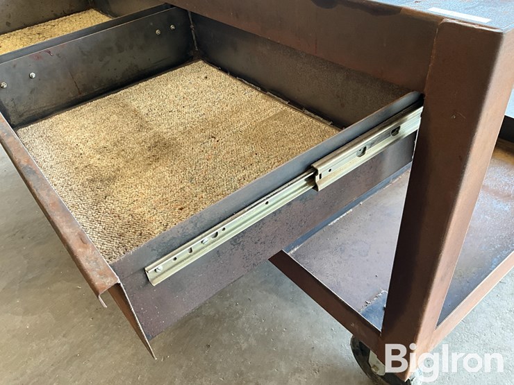 40”x88”-rolling-work/storage-bench-image-15